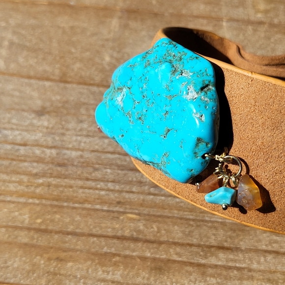 Beautiful Large Turquoise Crystal Slab Necklace / Crystal bracelet - Picture 4 of 6